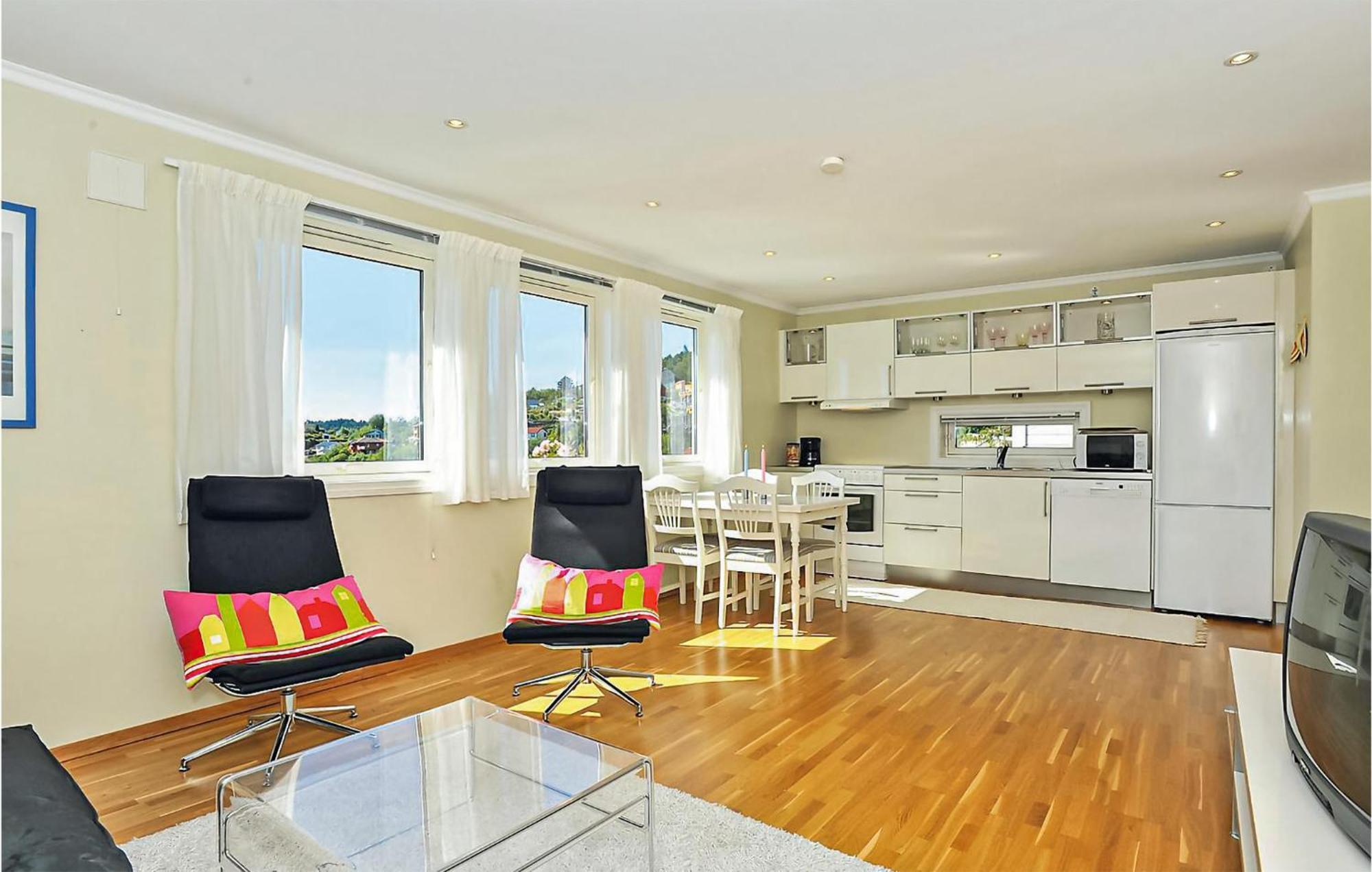 Cozy Apartment In Straumsgrend With Kitchen Bergen Exterior photo
